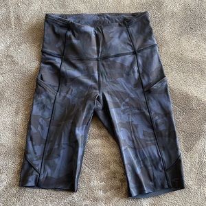 Lululemon 10” Wunder Under Biker Shorts Size 4